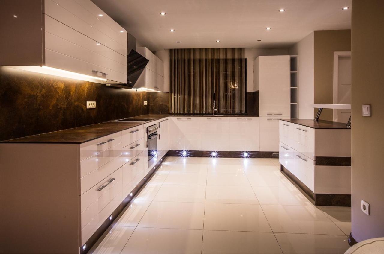 Bentley Apartments 普里什蒂纳 外观 照片