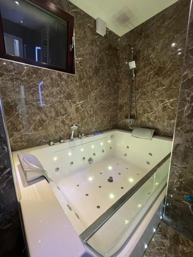 Bentley Apartments 普里什蒂纳 外观 照片