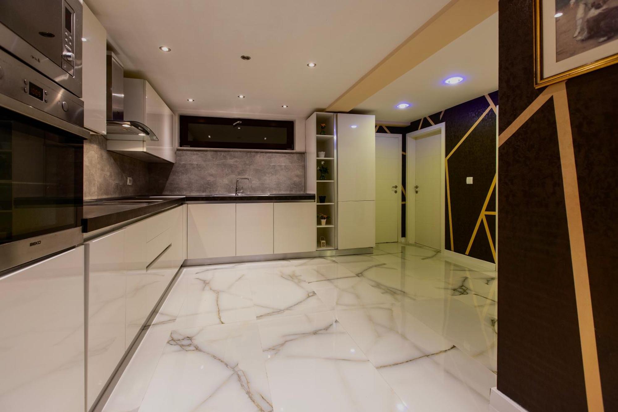 Bentley Apartments 普里什蒂纳 外观 照片