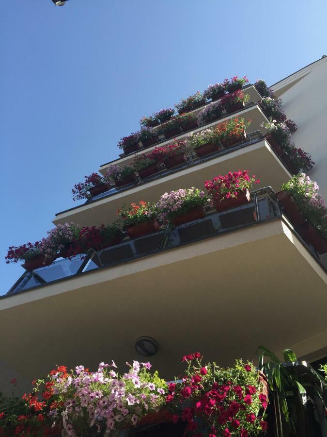 Bentley Apartments 普里什蒂纳 外观 照片