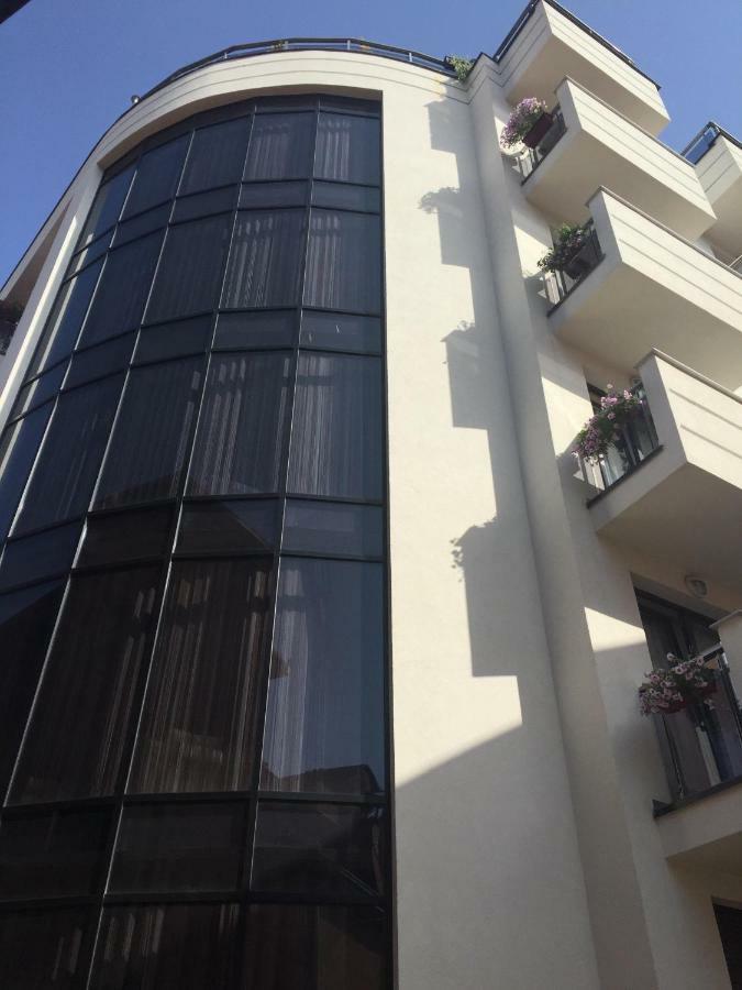 Bentley Apartments 普里什蒂纳 外观 照片
